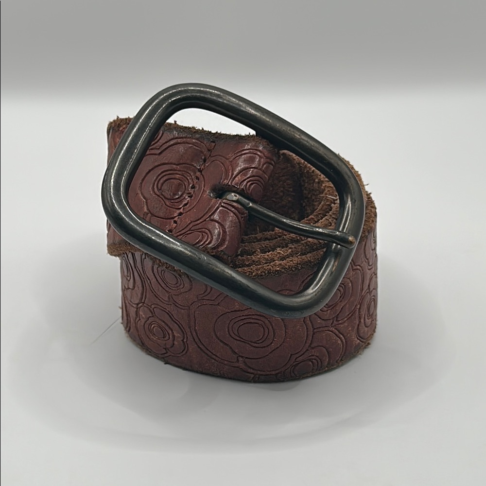 Brown Leather Belt with Embossed Flower Pattern - Picture 1 of 5